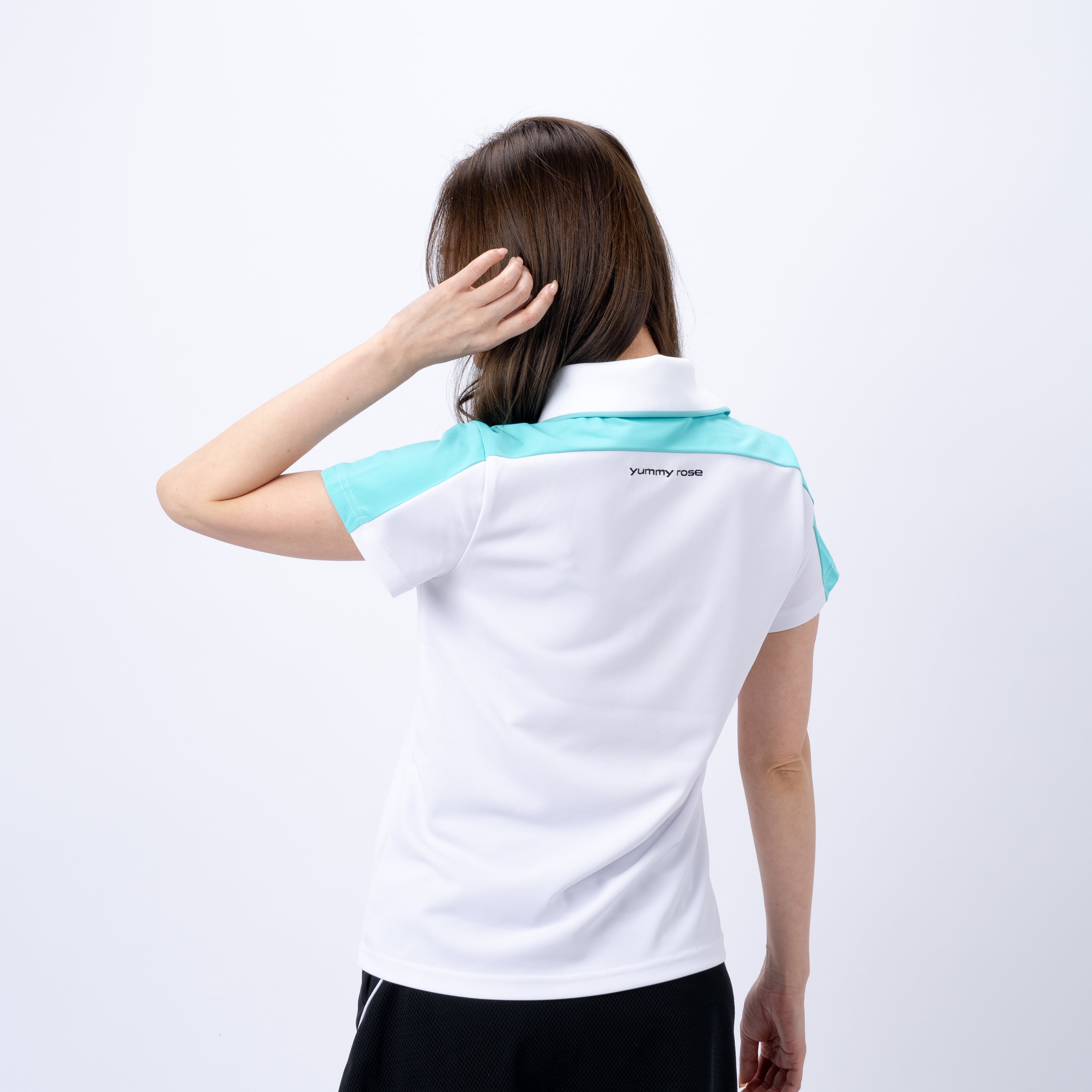 L Essntial Polo